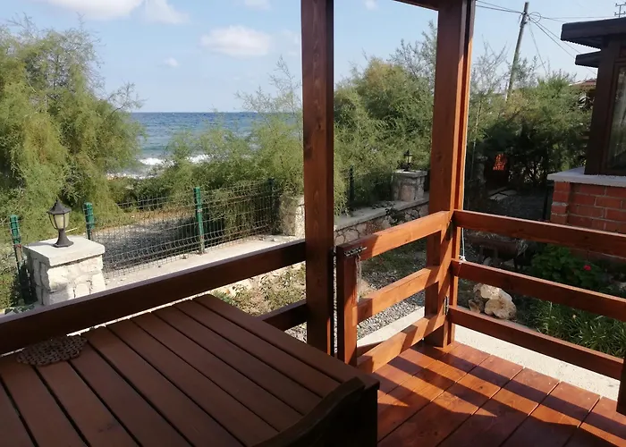 Evleri - Nergis -karaburun - Izmir *